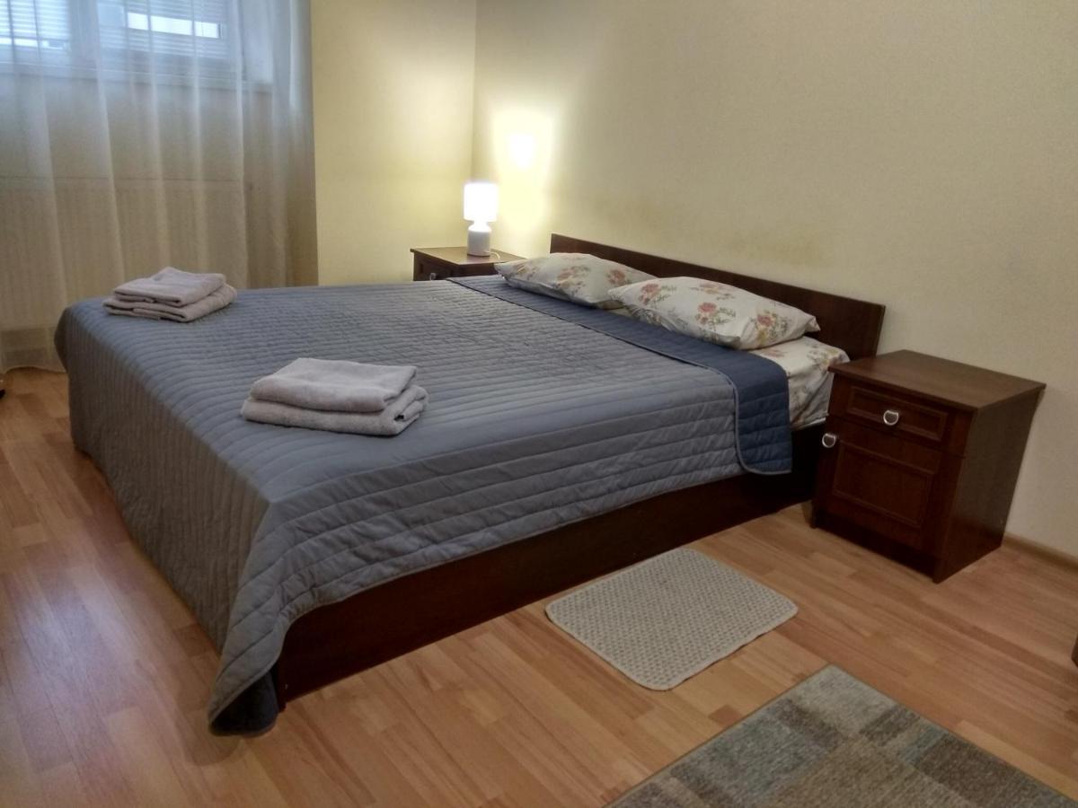 Apartments Domovik On Beregovskaya 3 Mukaczewo Zewnętrze zdjęcie