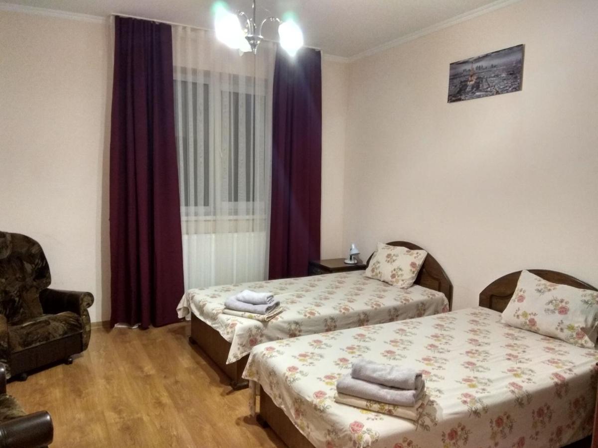 Apartments Domovik On Beregovskaya 3 Mukaczewo Zewnętrze zdjęcie