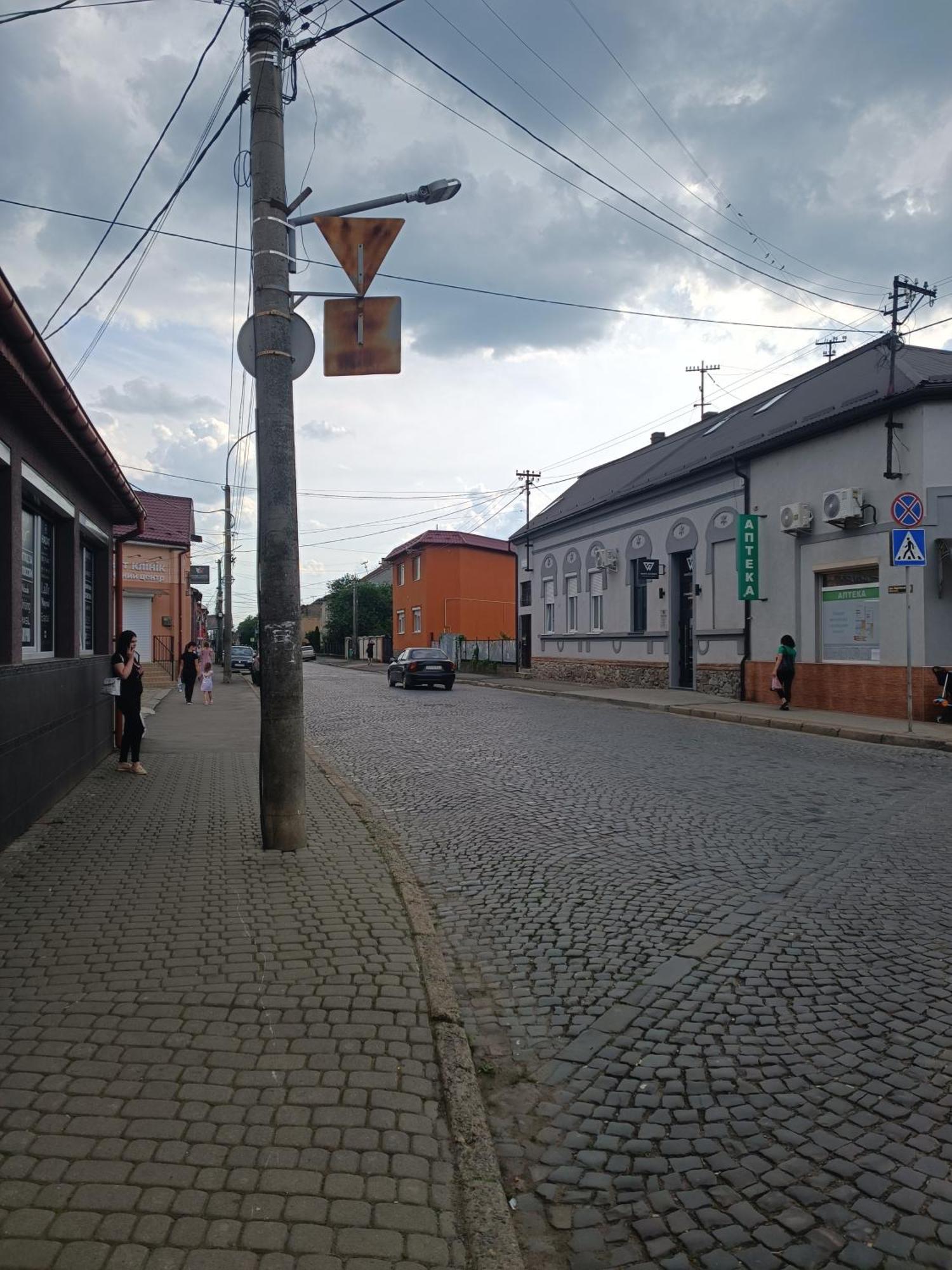 Apartments Domovik On Beregovskaya 3 Mukaczewo Zewnętrze zdjęcie