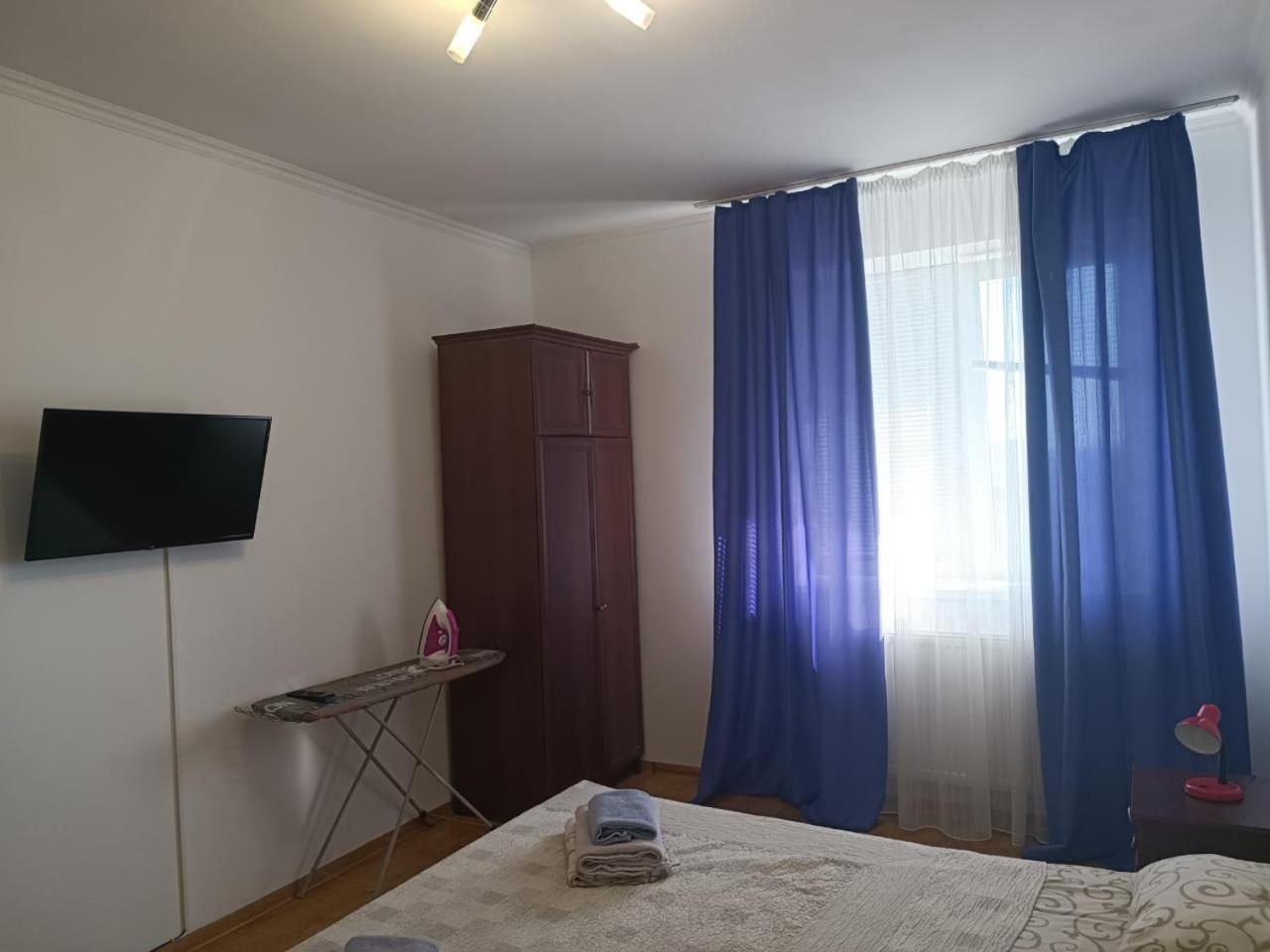 Apartments Domovik On Beregovskaya 3 Mukaczewo Zewnętrze zdjęcie